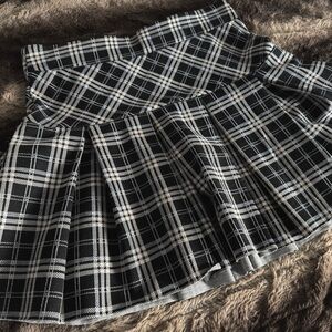 JOLT pleated skirt plaid size S